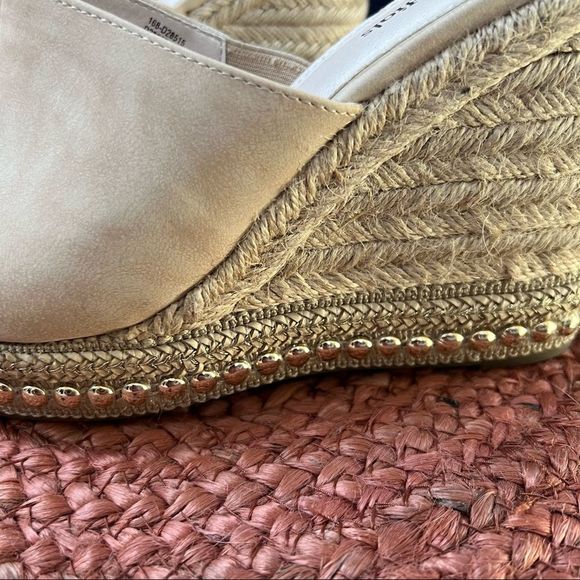 Seven Dials Size 9.5 Summer Wedges Tan/Beige - Picture 5 of 6
